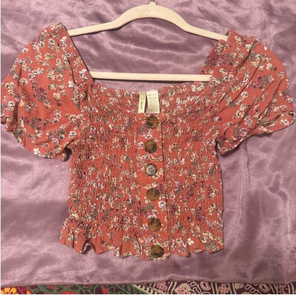 Japna Floral Smocked Crop Top - Picture 3 of 5